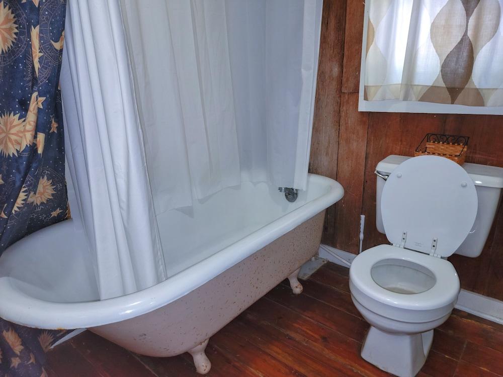 Beaufort Harbour Suites photo 46