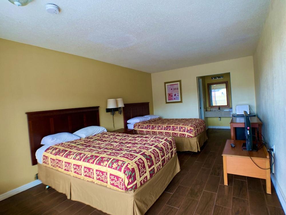 La Vista Inn photo 18