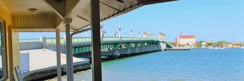 Edgewater Inn photo 44