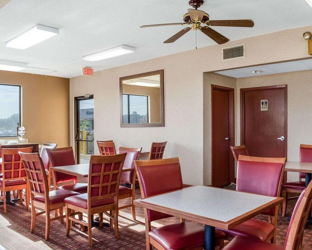 Econo Lodge Greenville photo 19