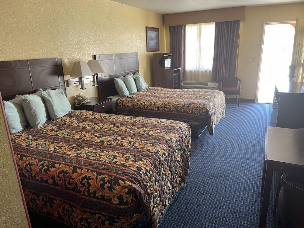 Gun Barrel Executive Inn photo 7