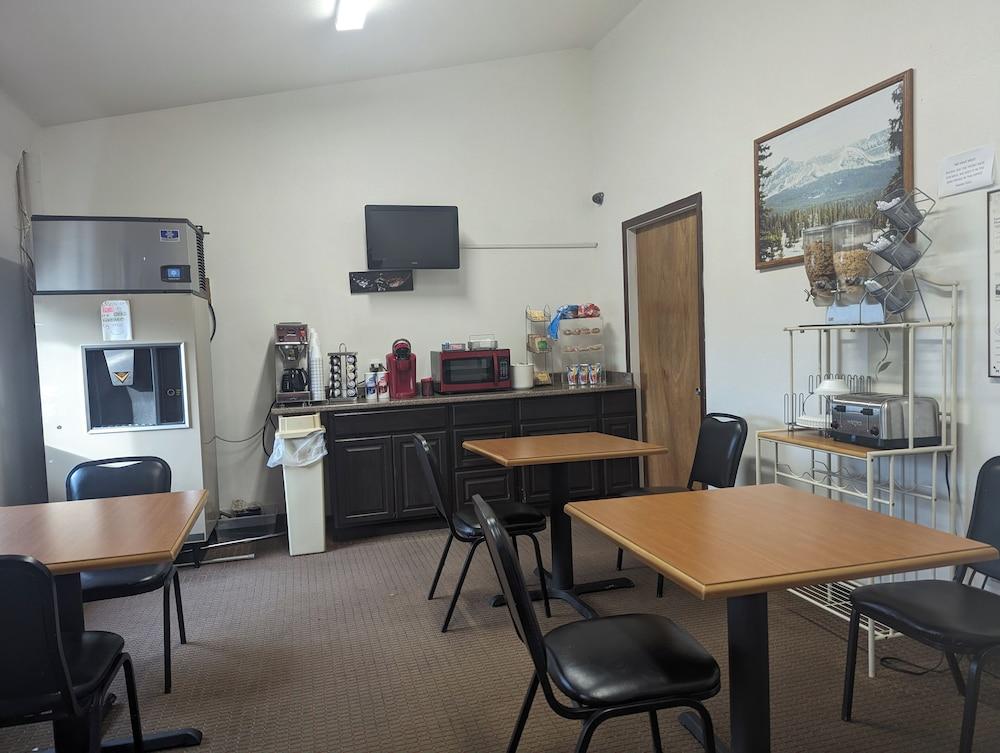Western Inn photo 11