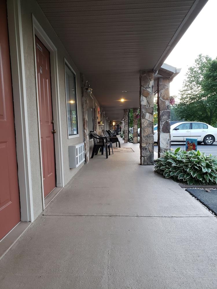 Chatuge Mountain Inn photo 20