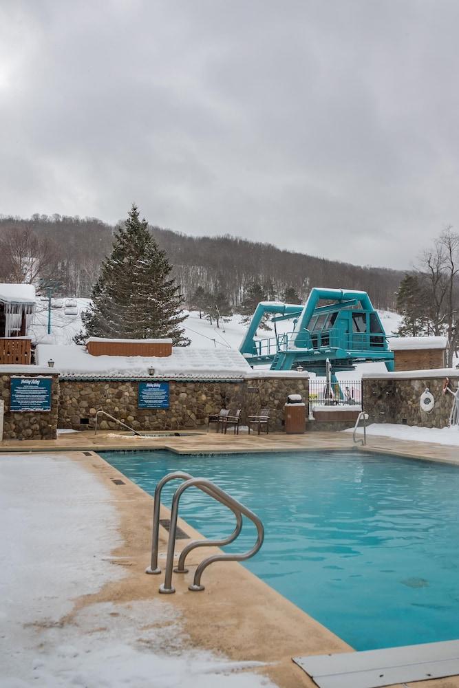The Inn At Holiday Valley photo 34