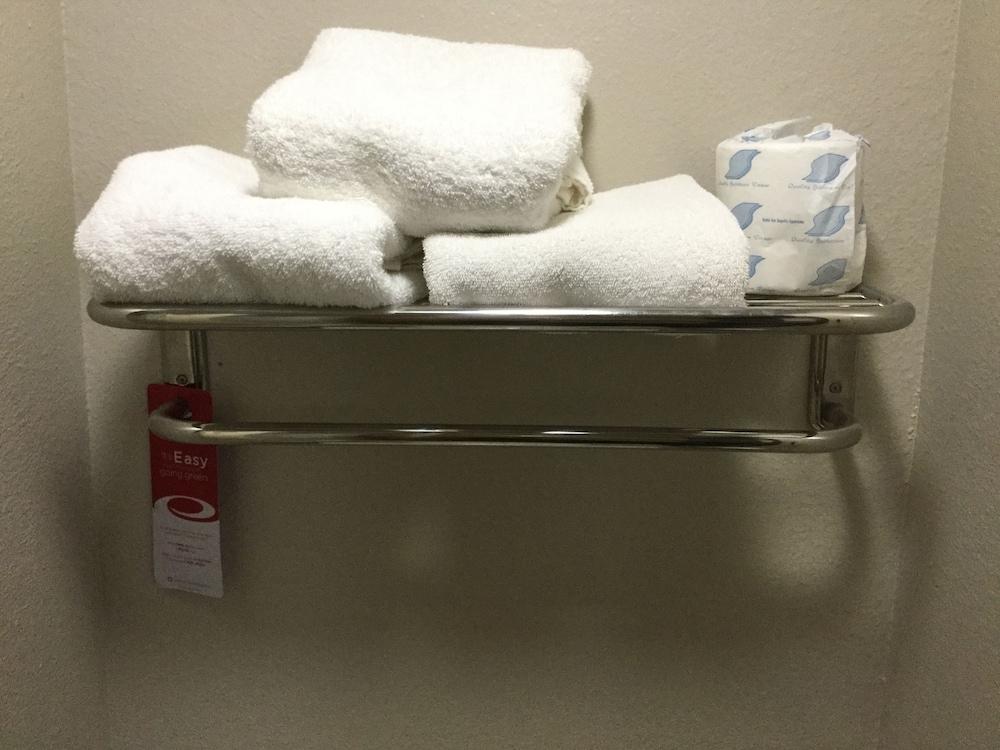 Econo Lodge Lincoln photo 67