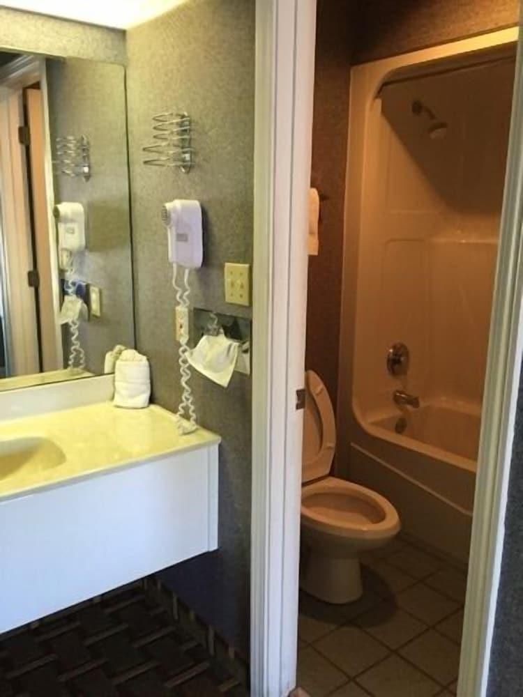Quality Inn Elberton photo 33