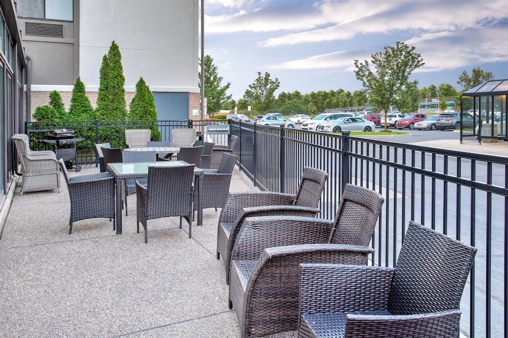 Holiday Inn Express Hotel & Suites Belleville by IHG photo 54
