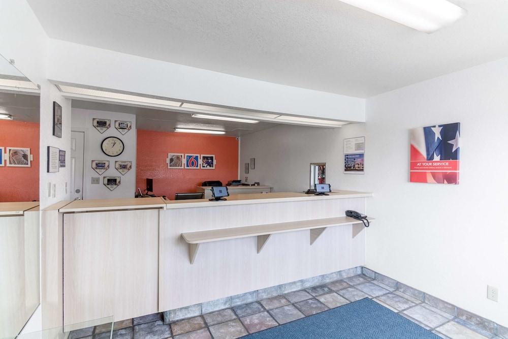 Motel 6 Pensacola, FL - Airport West photo 7