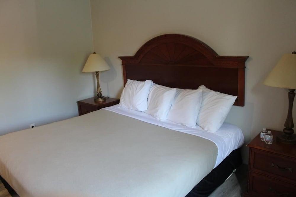 Raceway Inn photo 16