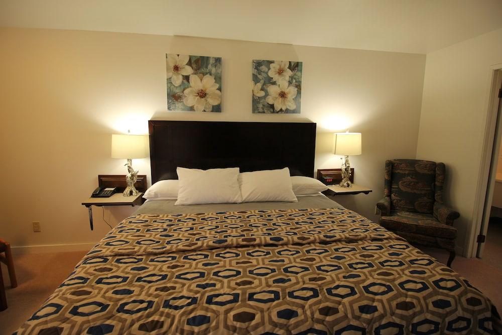 Mariner's Cove Inn photo 6
