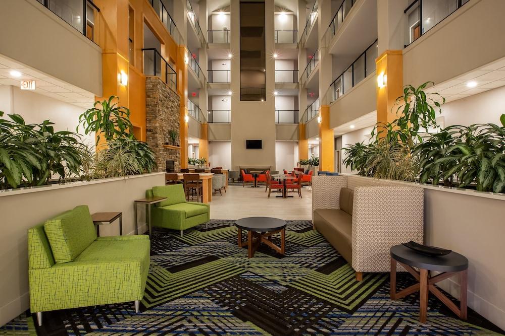 Holiday Inn Express Hotel & Suites Fairburn by IHG photo 2