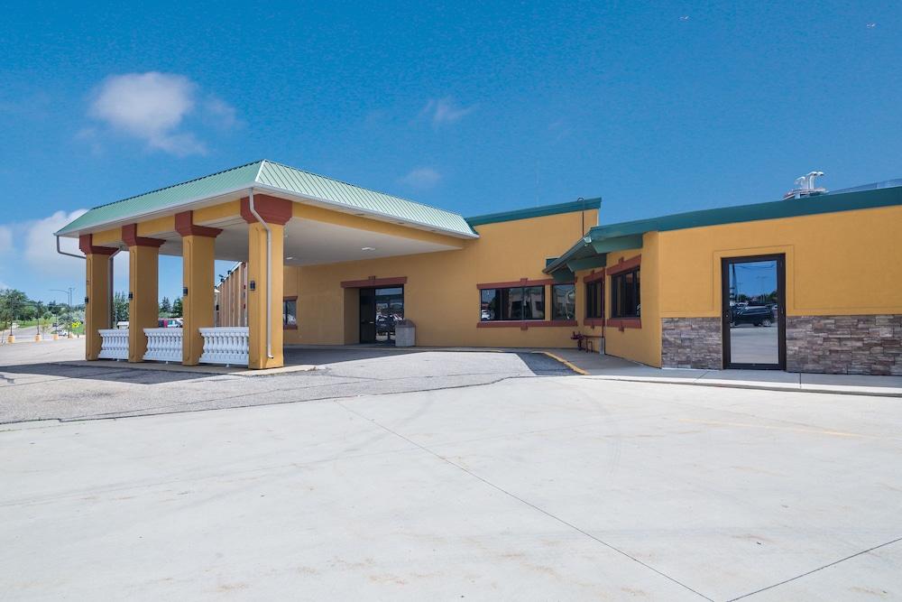 Badlands Inn & Suites photo 1