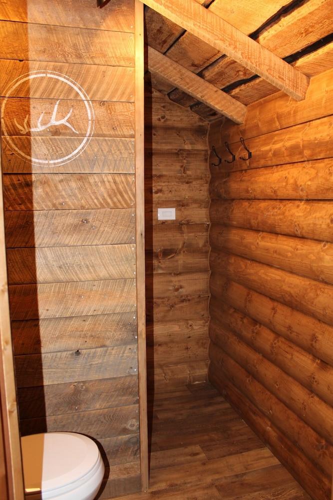 Elkhorn Cabins And Inn photo 11