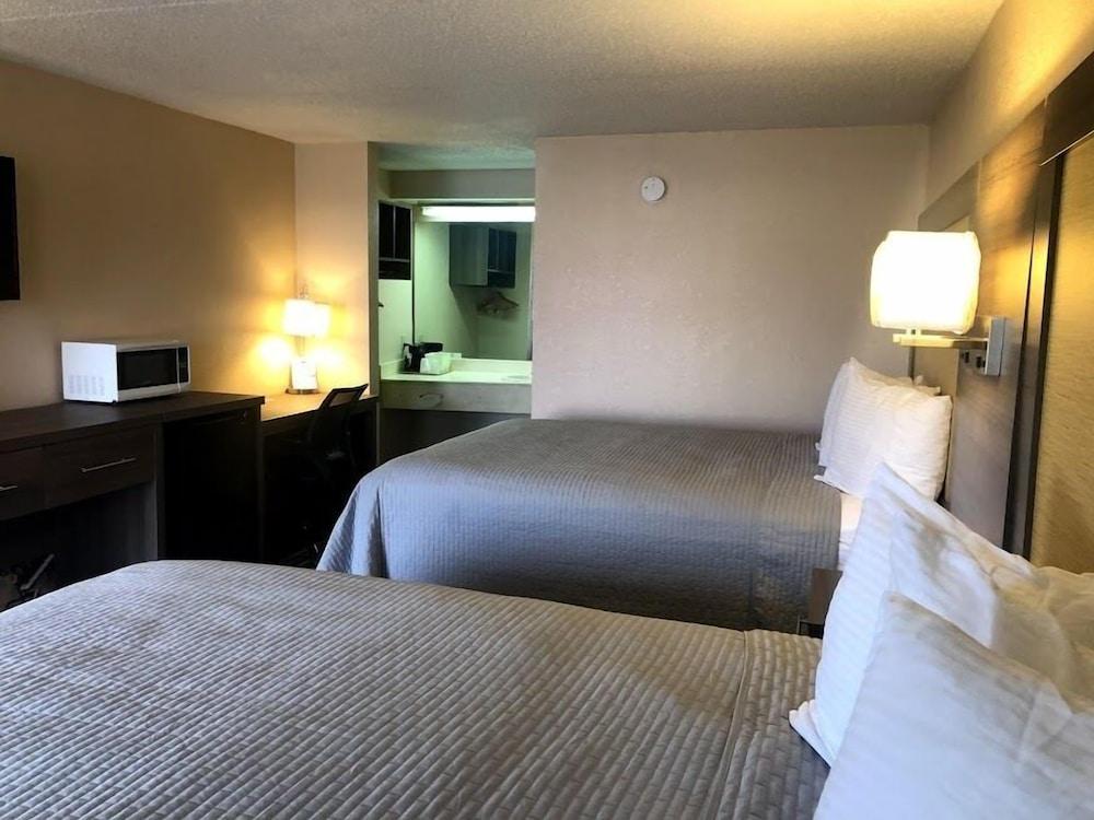 Legacy Inn Sumner photo 6