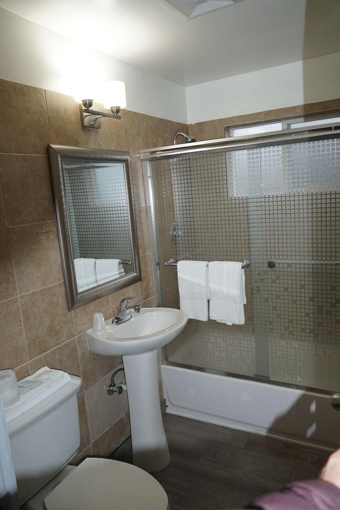 Best Motel photo 10