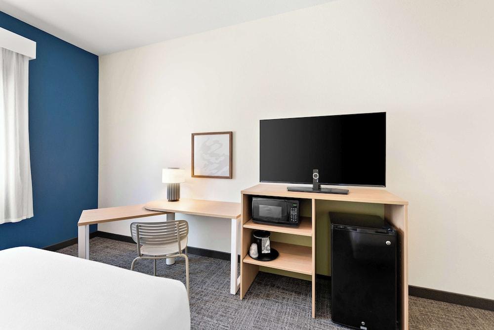 Spark by Hilton Mansfield photo 21