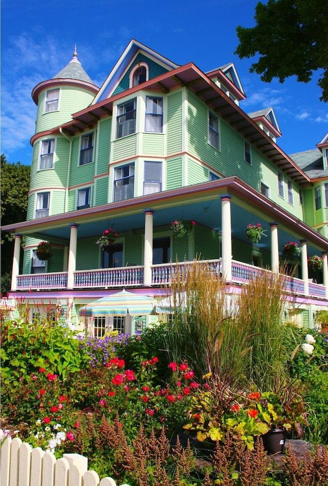 Inn on Mackinac photo 47