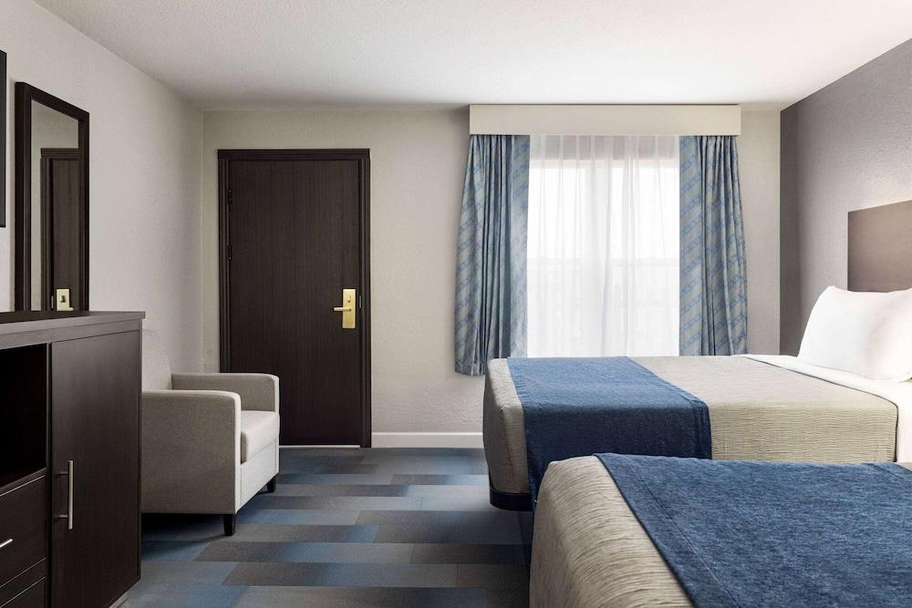 Days Inn by Wyndham Chillicothe photo 23