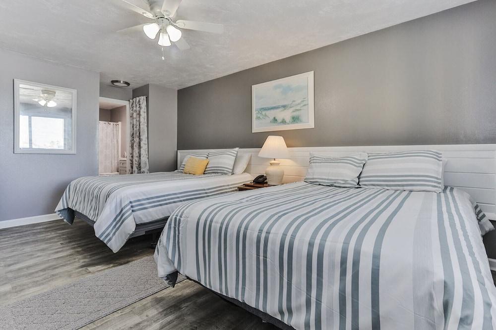 Coastal Waters Inn photo 33