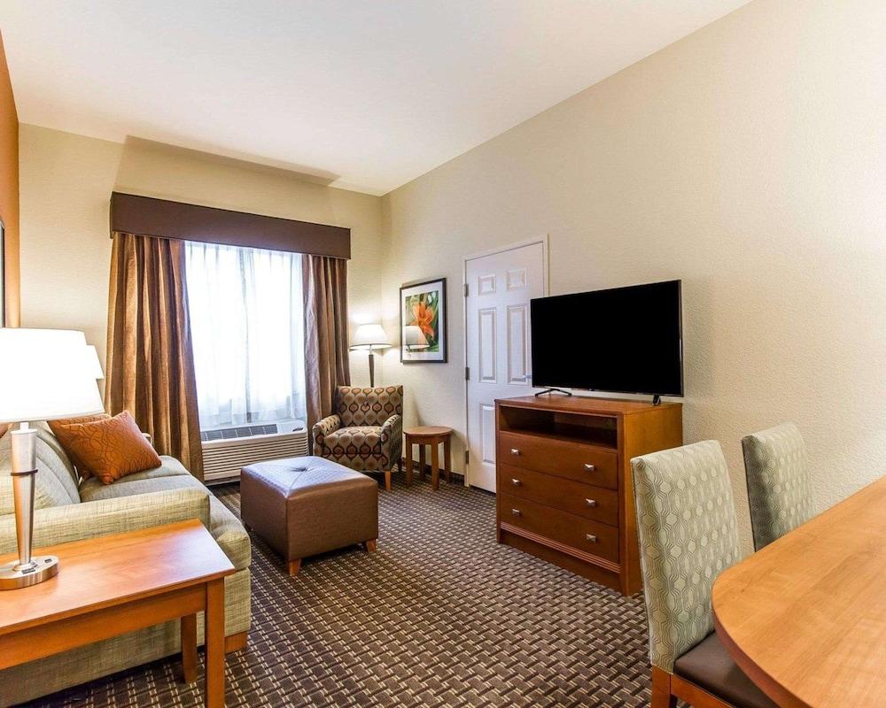 MainStay Suites Stanley photo 33