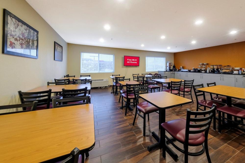 Red Roof Inn Osage Beach - Lake of the Ozarks photo 26