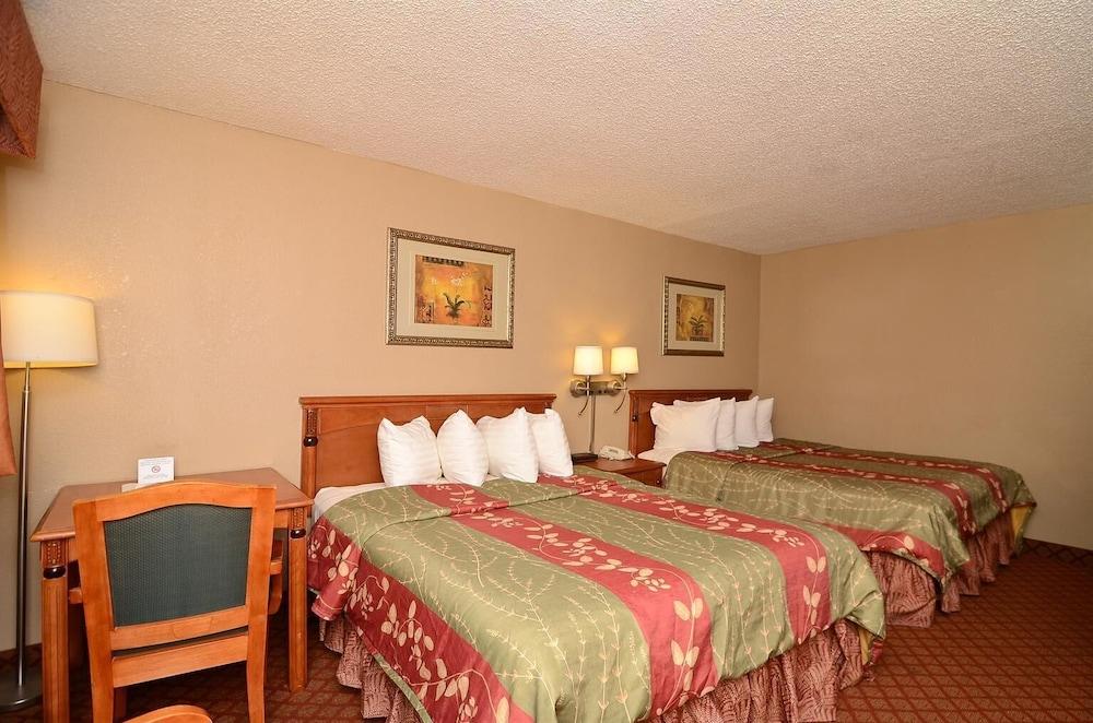 Americas Best Value Inn Stephenville photo 18