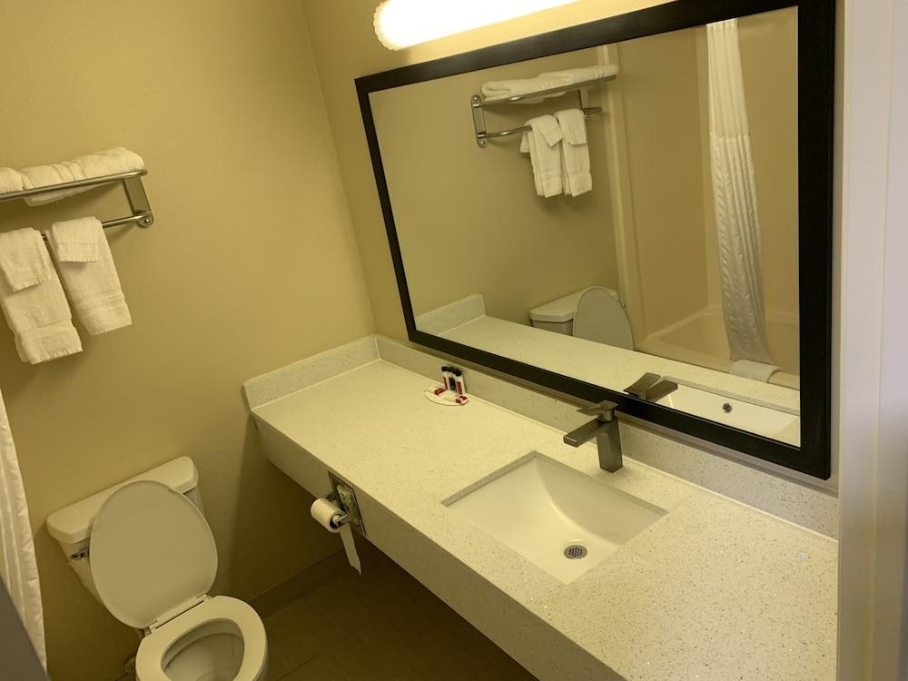 Travelodge by Wyndham Odessa photo 13