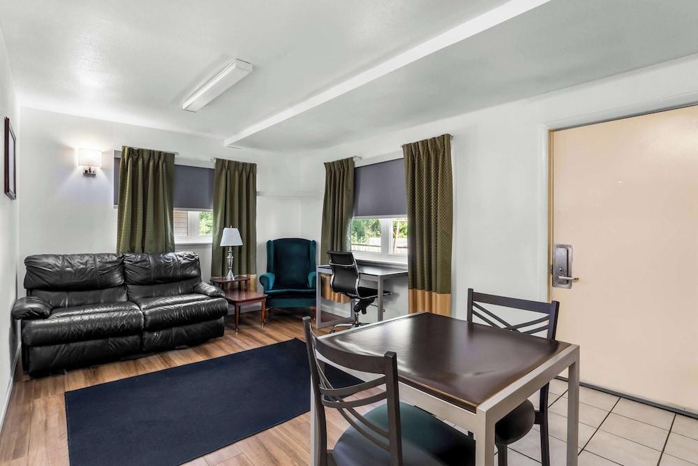 Americas Best Value Inn Jonesville Hillsdale photo 14