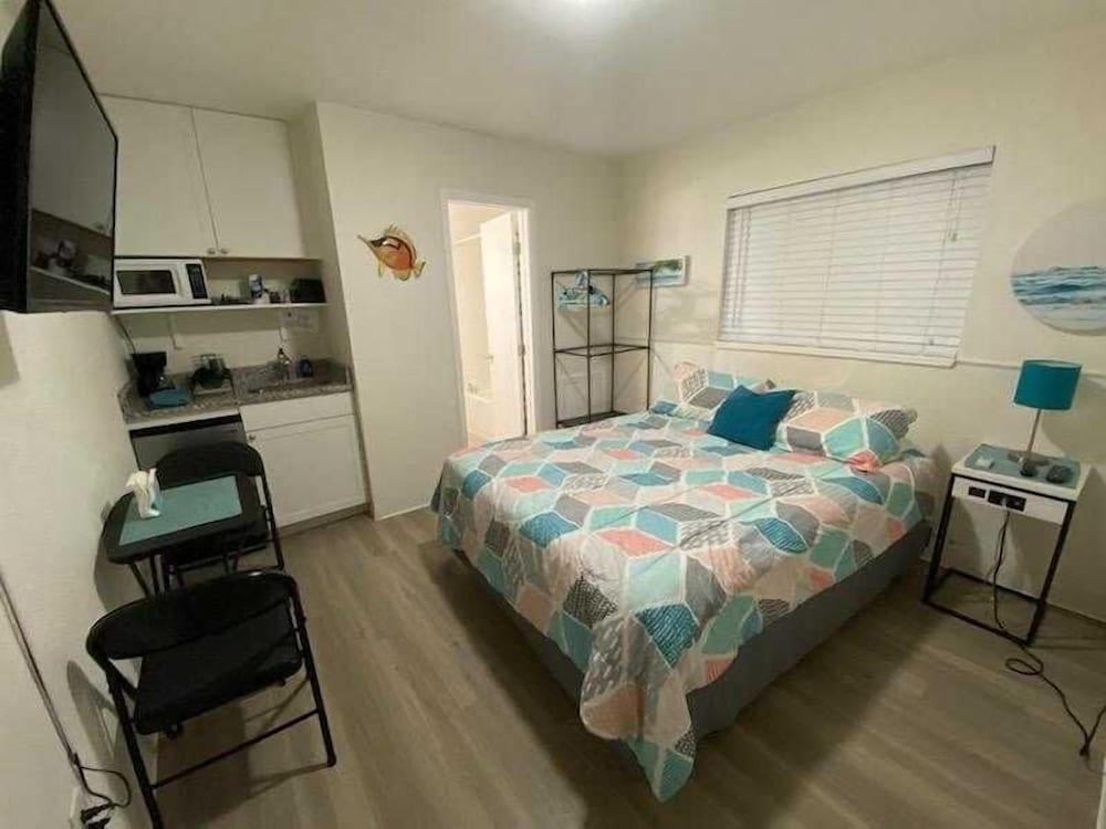 Sun Island Motel photo 27