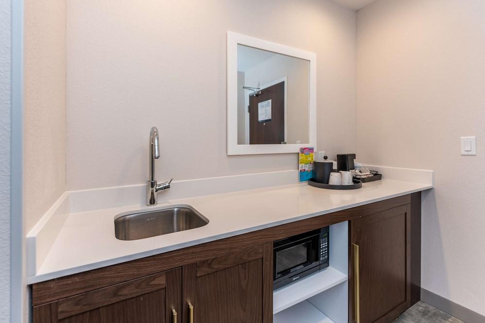 Hampton Inn & Suites Houston Sugar Land photo 30