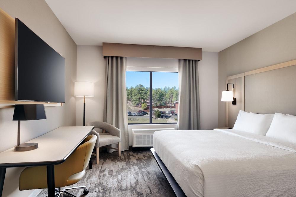 Fairfield Inn & Suites by Marriott Show Low photo 5
