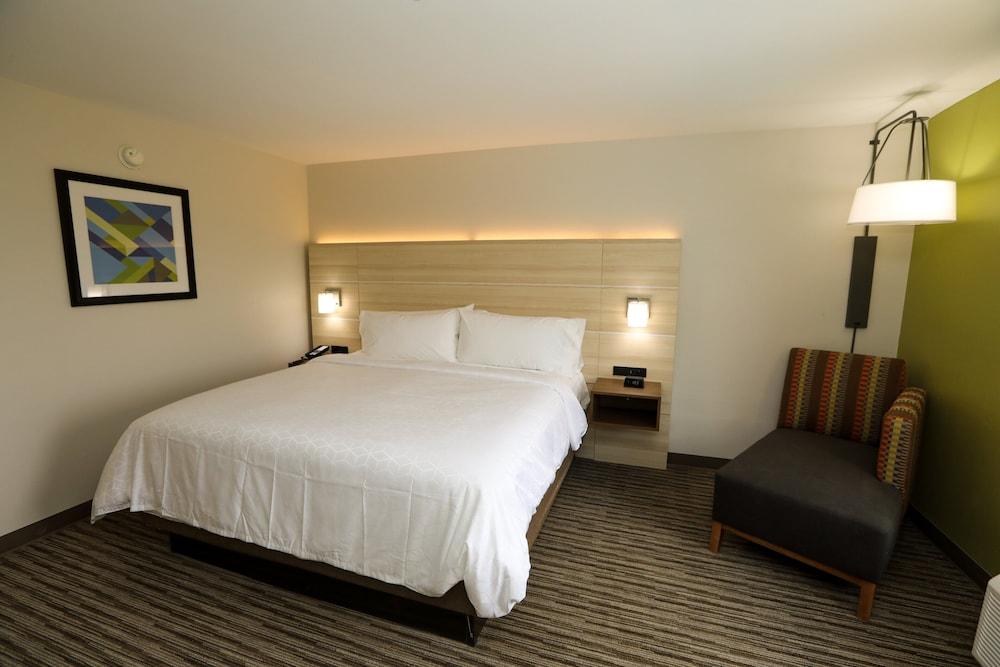 Holiday Inn Express : Hillsboro I-35 by IHG photo 32