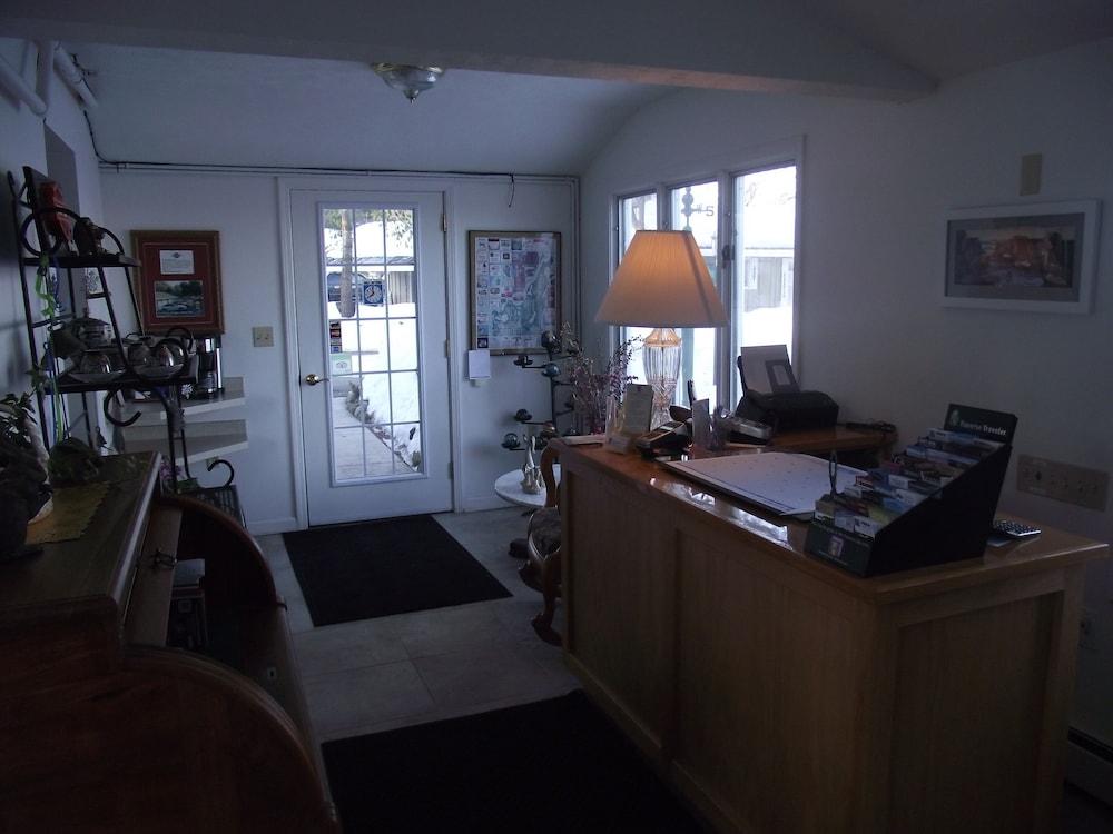 M22 Inn Suttons Bay photo 5