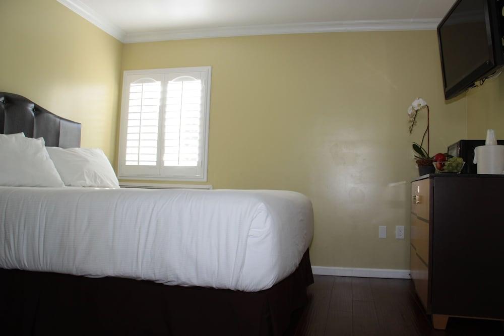 El Royale Hotel Near Universal Studios photo 18