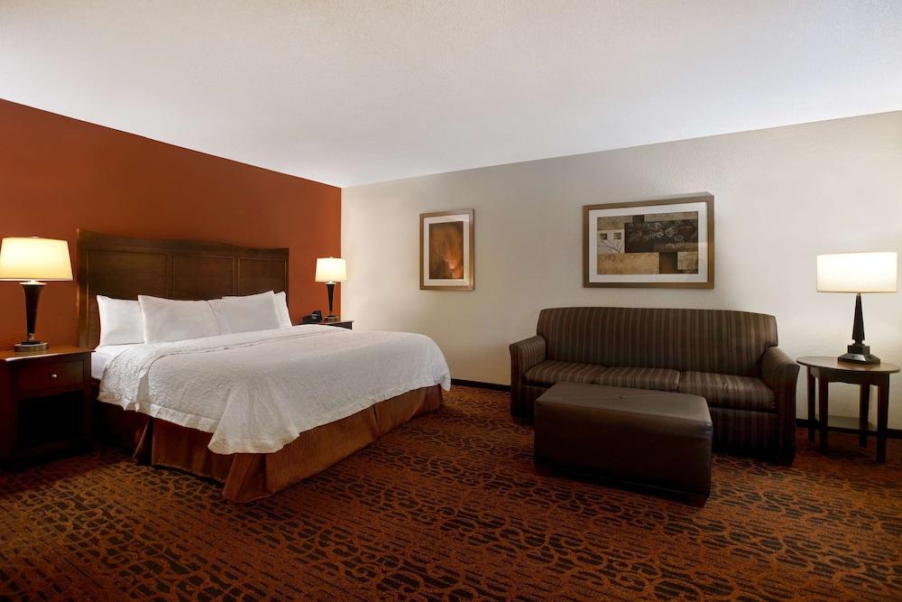 Hampton Inn Ft. Wayne-Southwest photo 16