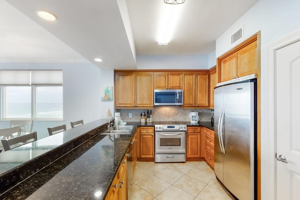 Azure Condominiums photo 16