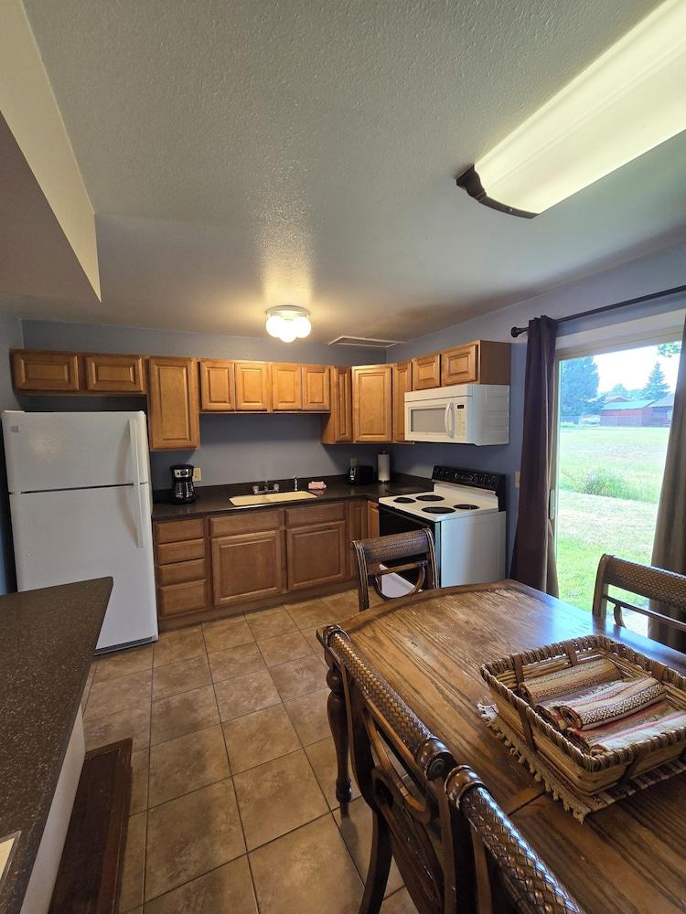 Chateau Rouge Condominiums photo 80