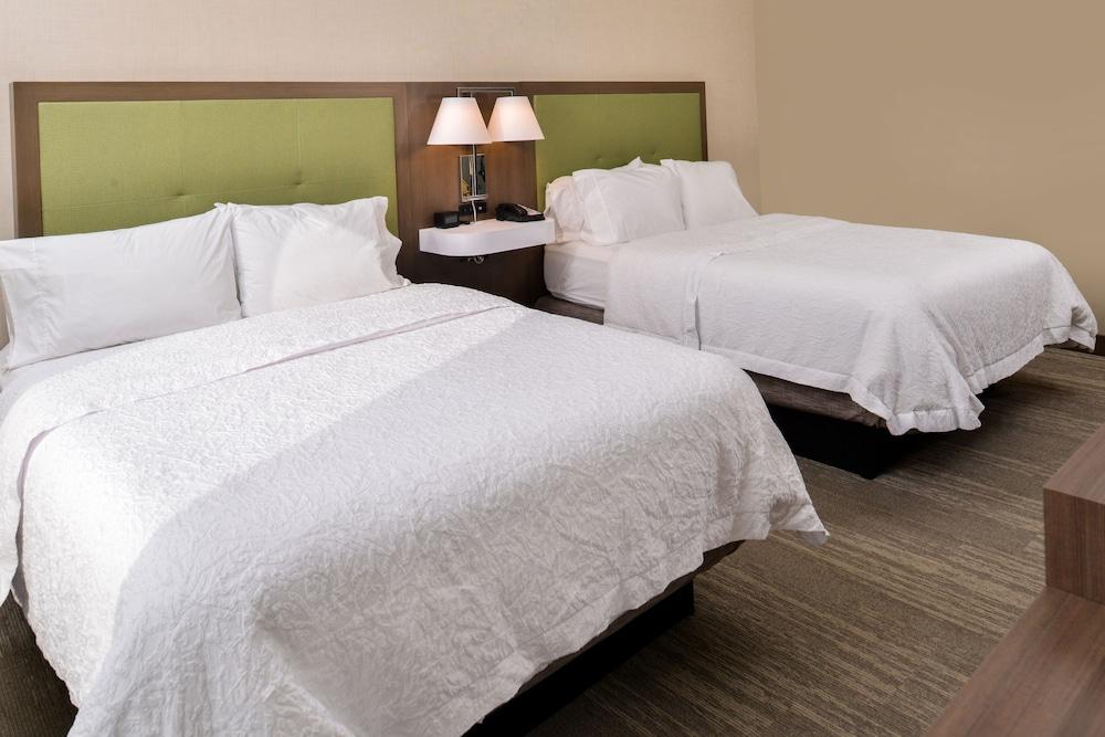 Hampton Inn Omaha Airport photo 6