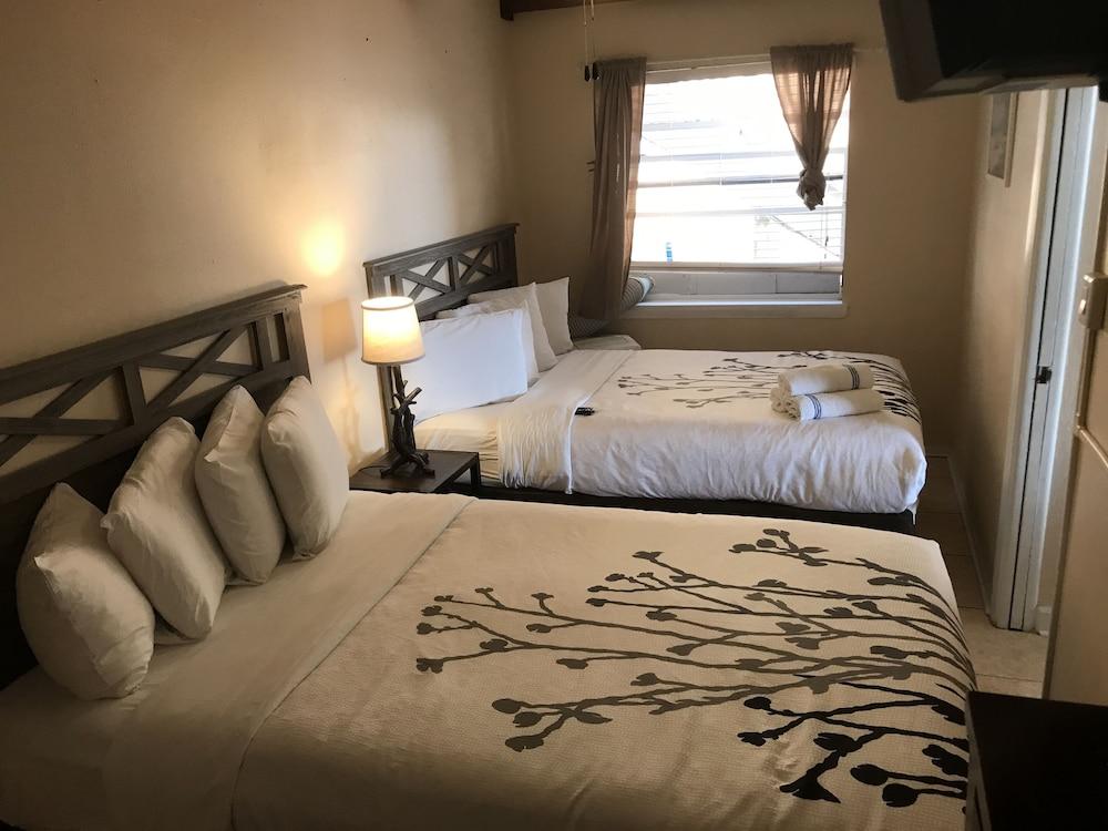 Schooner Hotel photo 38