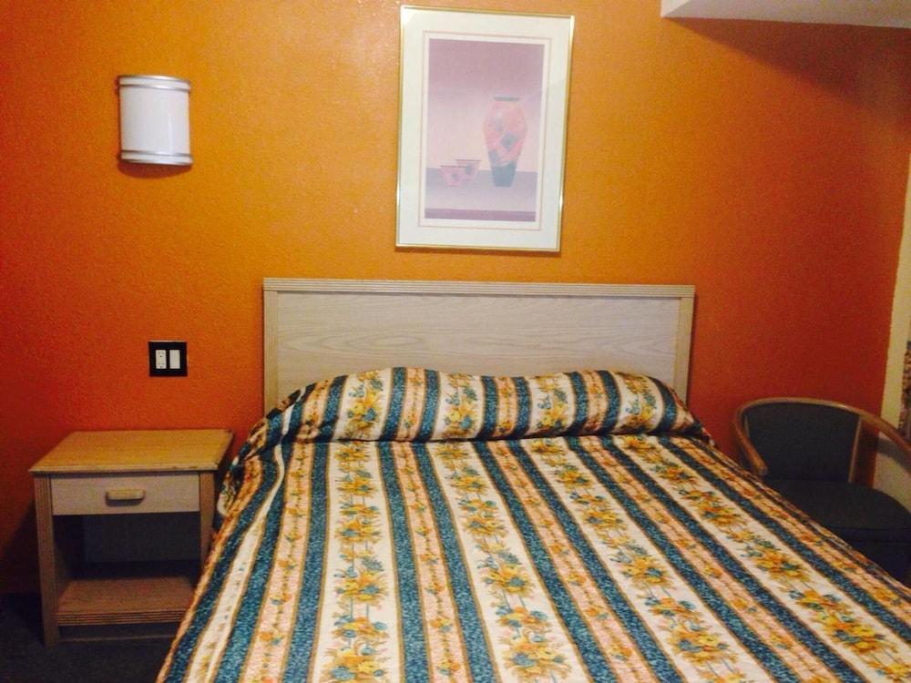 Desert Inn photo 47