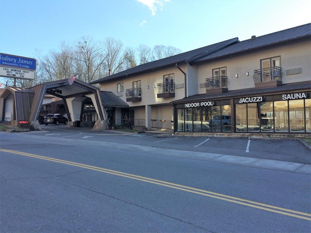 Sidney James Mountain Lodge photo 65