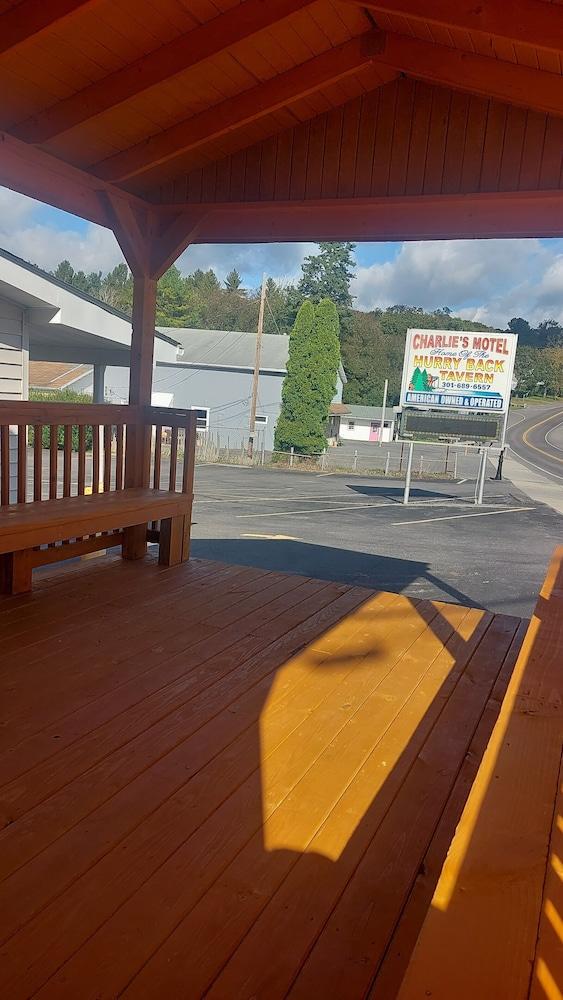 Charlie's Motel photo 9