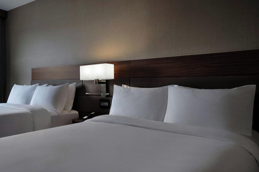AC Hotel Lansing University Area photo 54