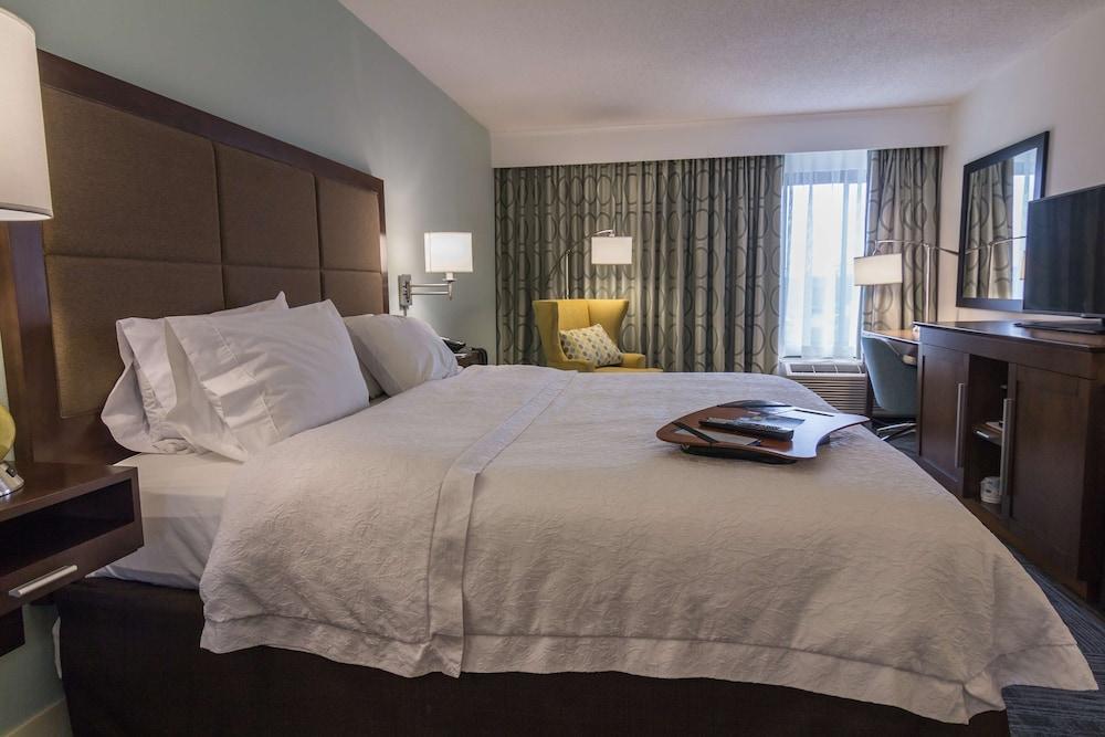 Hampton Inn Winchester-University/Mall Area photo 11