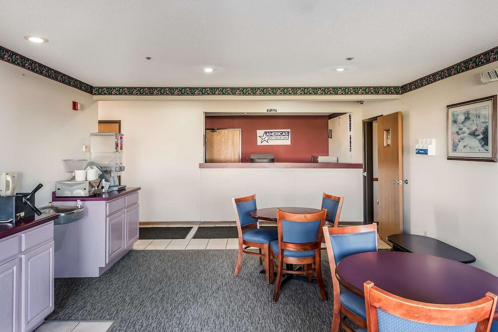 Americas Best Value Inn Wenona photo 4