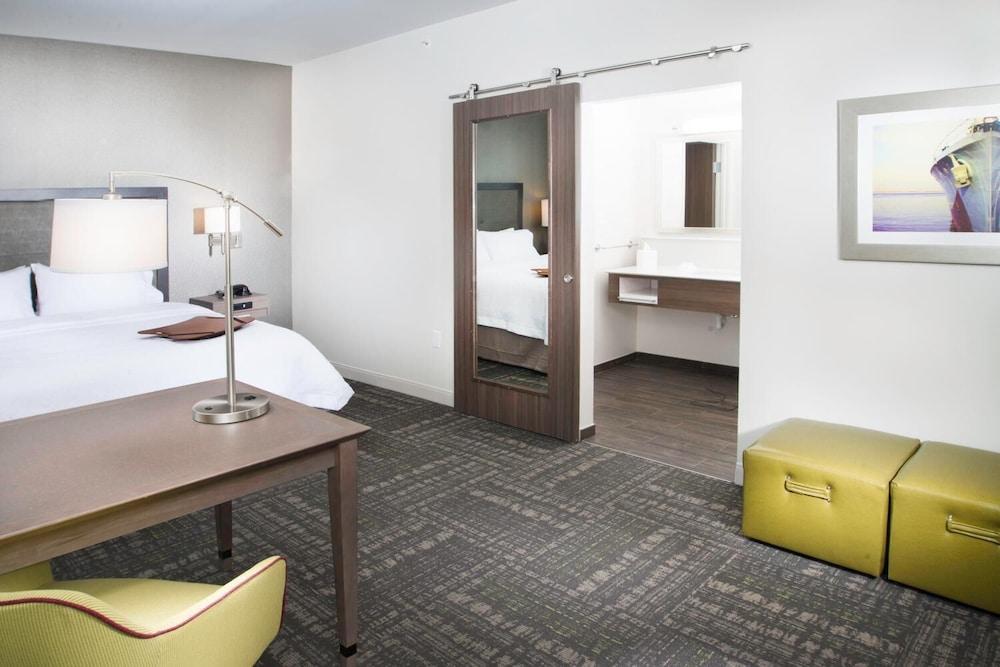 Hampton Inn & Suites La Porte photo 17