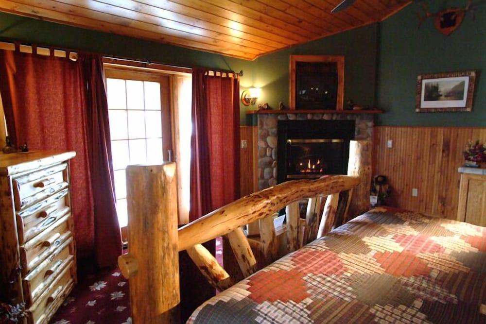 Boathouse Waterfront Lodging photo 11