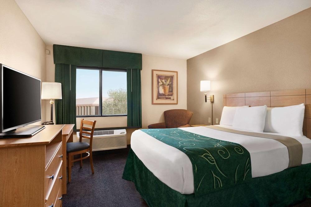 Travelodge by Wyndham Pecos photo 8