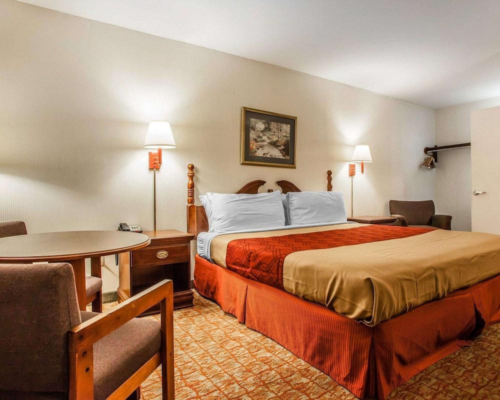 Econo Lodge Douglassville - Pottstown photo 13