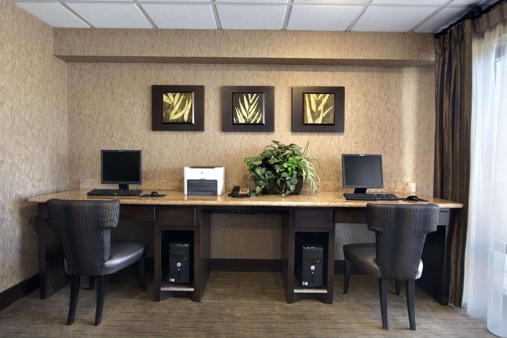 Days Inn by Wyndham Longview South photo 16